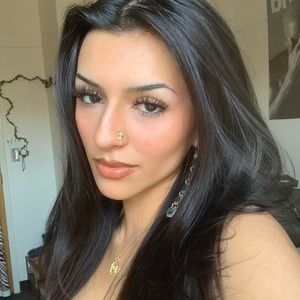 Meet your Posher, Rema